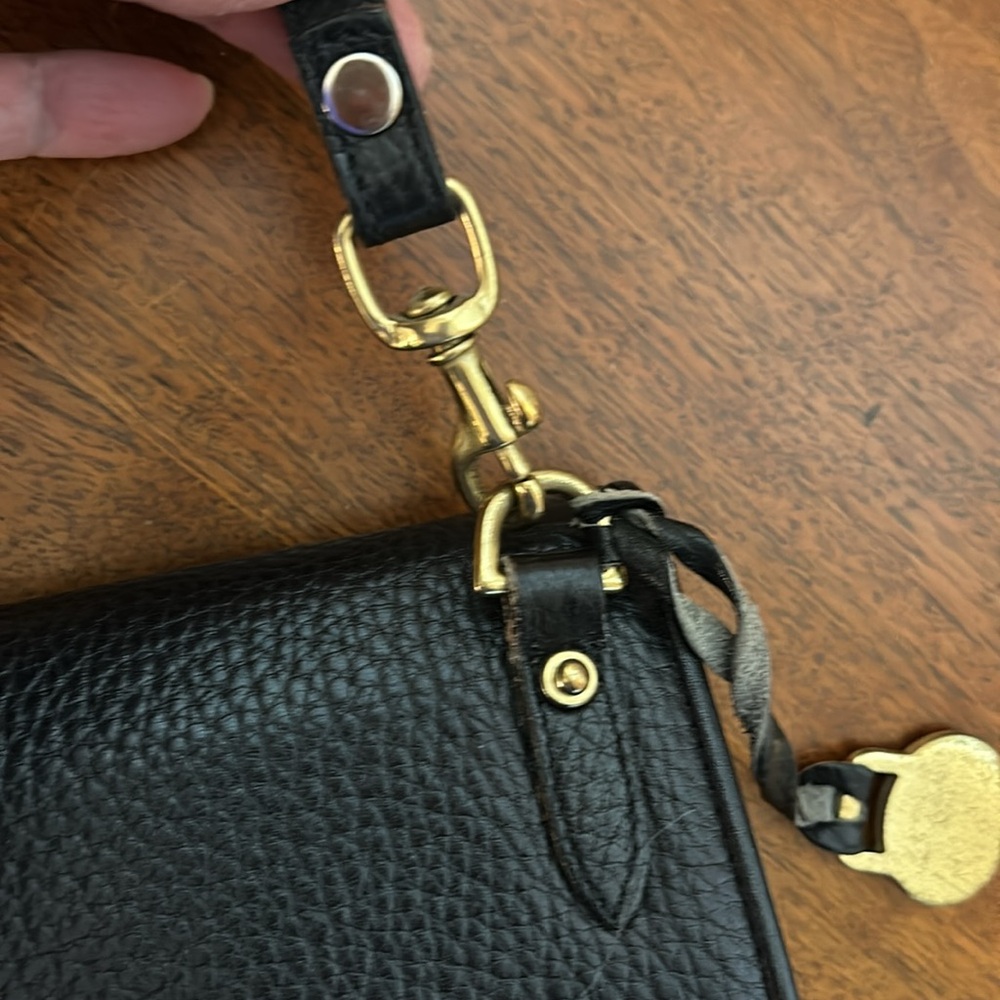 Dooney & Bourke Crossbody Front Closure Bag with Detatchable Strap - Picture 9 of 10